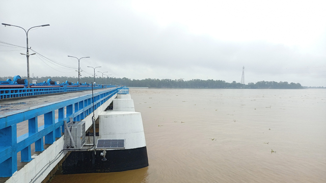 বিপদ সীমার উপরে পানি, আতঙ্কে তিস্তা পাড়ের বাসিন্দারা