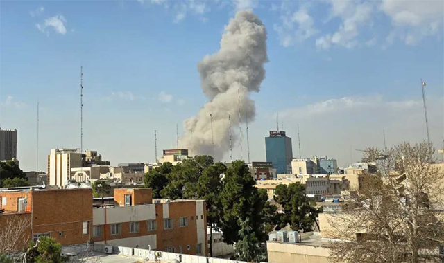 দীর্ঘস্থায়ী যুদ্ধে ইরানই সুবিধাজনক অবস্থানে থাকতে পারে: বিশ্লেষক