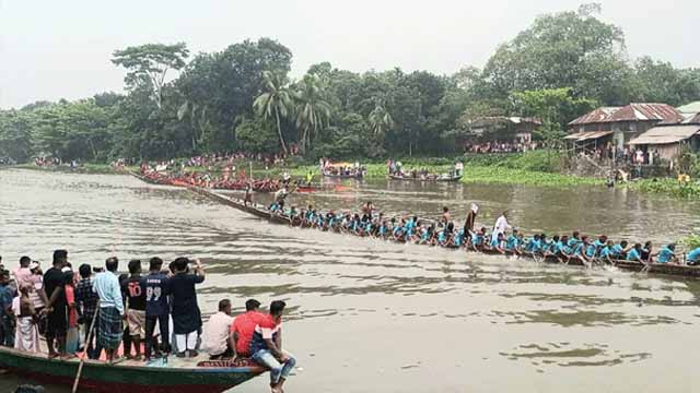 প্রধানমন্ত্রীর জন্মদিন উপলক্ষে ফরিদপুরে নৌকাবাইচ