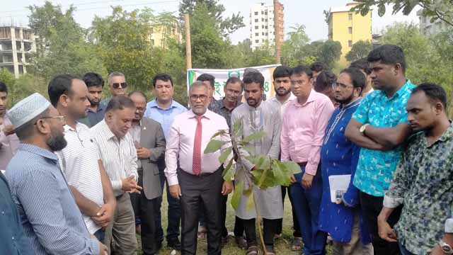 চব্বিশের বিপ্লবের স্মৃতি সংরক্ষণে ইবি উপাচার্যের ‘জুলাই উদ্যান’ উদ্বোধন