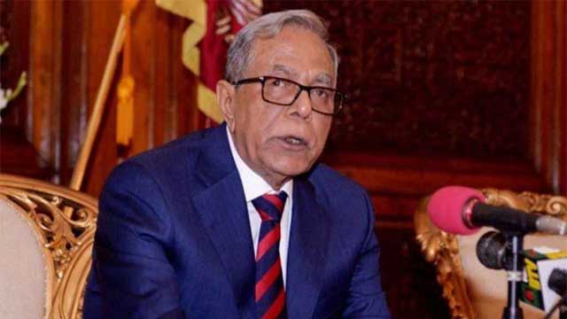 মধ্যরাতে দেশ ছাড়লেন সাবেক রাষ্ট্রপতি আবদুল হামিদ