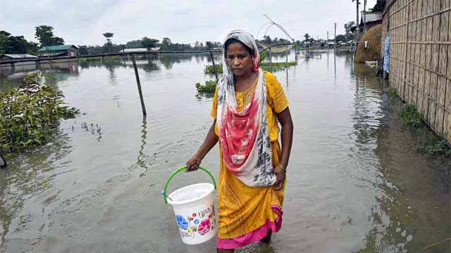 আসামে বন্যায় মৃত বেড়ে ৯০, এখনো বিপৎসীমার ব্রহ্মপুত্র