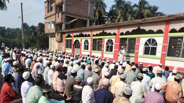 লক্ষীপুরে বৃষ্টির জন্য ইস্তেখারার  নামাজ আদায়