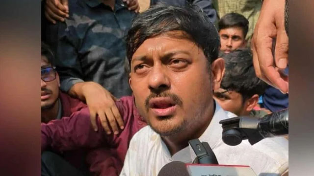 ফের নাসীরুদ্দীন পাটওয়ারীর ওপর ডিম নিক্ষেপ