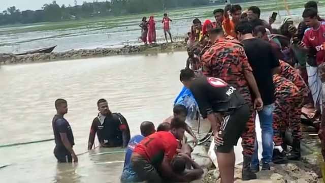 ব্রাহ্মণবাড়িয়ায় পুকুর কাটার সময় মাটিচাপা পড়ে ২ শ্রমিকের মৃত্যু