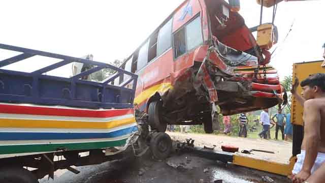 ফরিদপুরে দুর্ঘটনায় ১৩ জনের মৃত্যুর ঘটনায় তদন্ত কমিটি