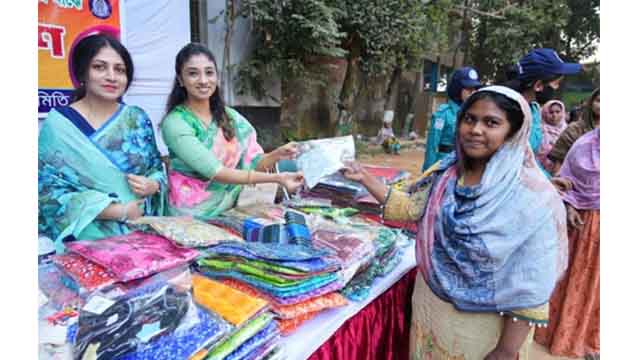 সহযোগিতার উষ্ণতায়...জয় হোক মানবতার