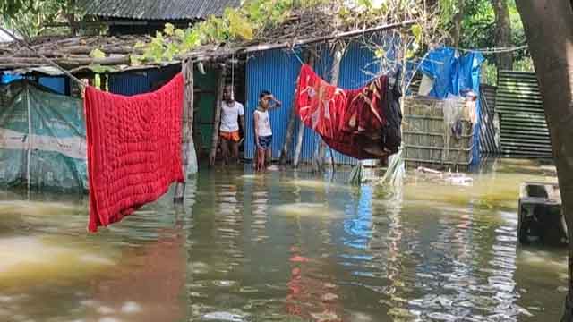 ফেনীতে বন্যায় মৃত্যুর সংখ্যা বেড়ে ২৮