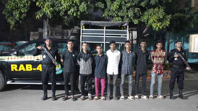 রাজধানীতে কিশোর গ্যাংয়ের ২১ সদস্য আটক