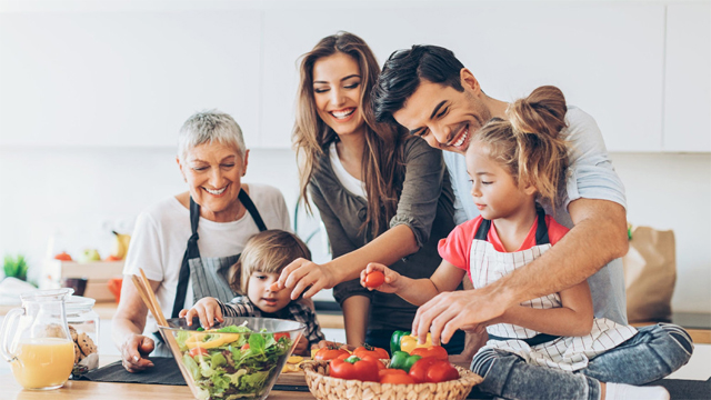 শৈশব থেকে কিশোর পর্যন্ত: পুষ্টিকর খাবারের ভূমিকা সুস্থ বিকাশে