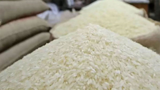১৫ টাকা কেজি দরে চাল পাচ্ছে ৫৫ লাখ পরিবার