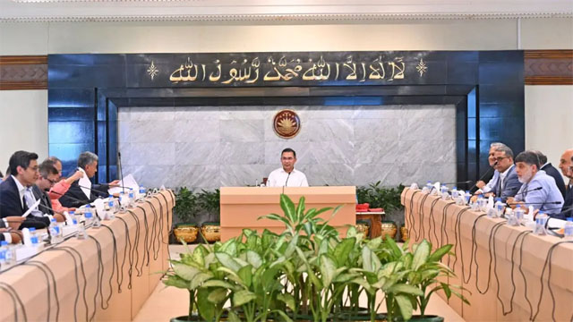 প্রধানমন্ত্রীর সঙ্গে বেসরকারি খাত উপদেষ্টা পরিষদের প্রথম বৈঠক অনুষ্ঠিত