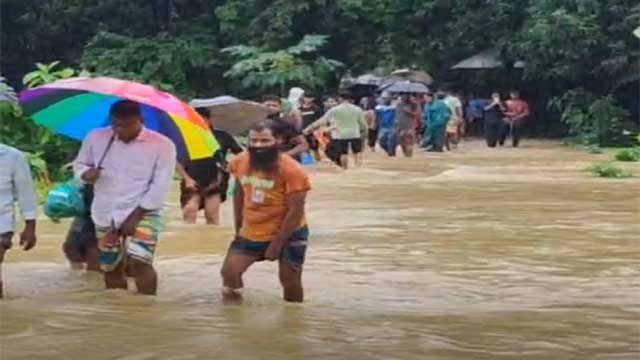 কুমিল্লা জেলার তিতাস বন্যার পানিতে প্লাবিত