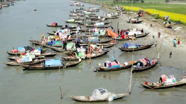 “জলেই জীবন, ব্যালেটে অধিকার”: প্রথমবার ভোট দেবেন মান্তারা