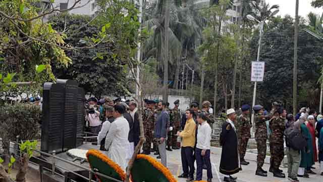 পিলখানা হত্যাকাণ্ডে শহীদের প্রতি শ্রদ্ধা নিবেদন