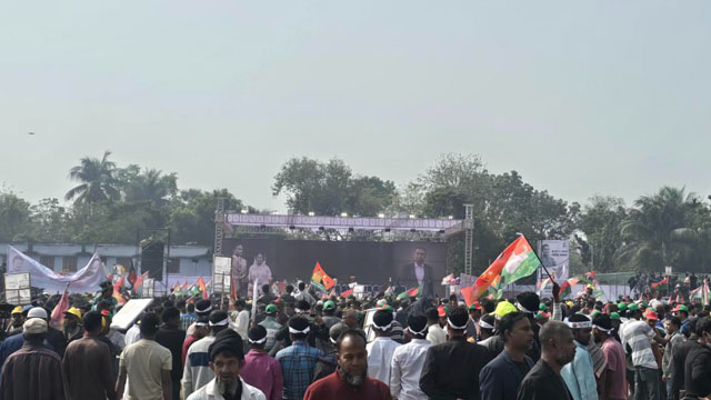 খুলনায় তারেক রহমানের সমাবেশে নেতাকর্মীদের ঢল