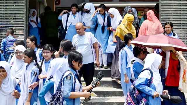 খুলল মাধ্যমিক স্কুল ও কলেজ, প্রাথমিক খুলবে ৩ জুলাই