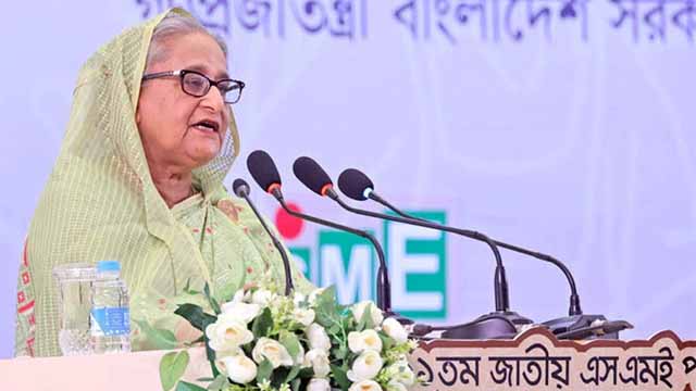 চাকরির পেছনে না ছুটে উদ্যোক্তা হতে হবে : প্রধানমন্ত্রী