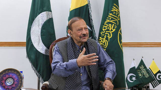 প্রেসিডেন্ট সুলতান মাহমুদ চৌধুরী মারা গেছেন