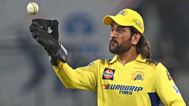 আগামী বছরও আইপিএল খেলবেন ধোনি!